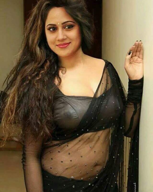 Housewife Celebrity Escorts In Noida
